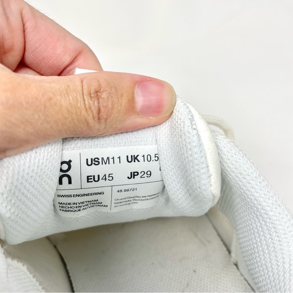 On Running The Roger Pro White Sneakers Size 11 (Roger Federer Tennis Shoes) - Picture 11 of 11